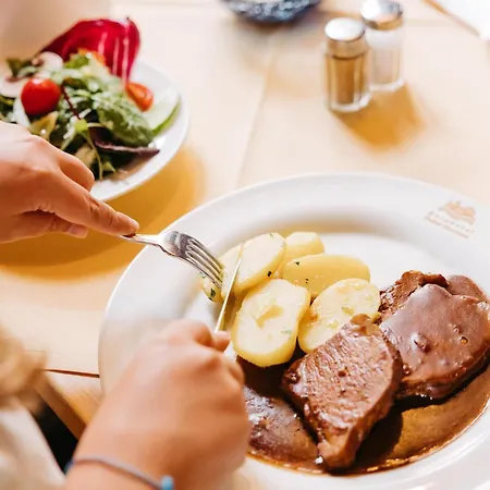 Hoher Knochen - Ruhe & מלון 4*