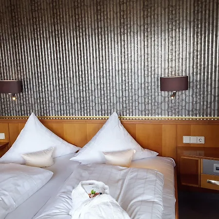 Hoher Knochen - Ruhe & Hotel Winterberg